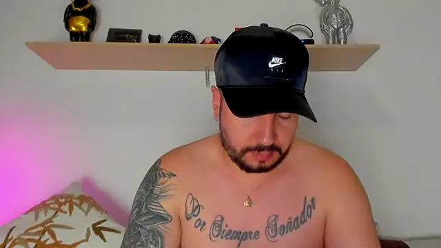 Snapshot of camilo_restrepo21 chatting on September 19, 12:13 am camilo restrepo21 online show from September 19, 12:13 am