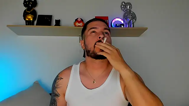 Snapshot of camilo_restrepo21 chatting on December 27, 11:31 pm camilo restrepo21 online show from December 27, 11:31 pm