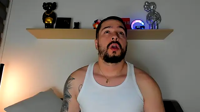 Snapshot of camilo_restrepo21 chatting on January 23, 12:25 am camilo restrepo21 online show from January 23, 12:25 am
