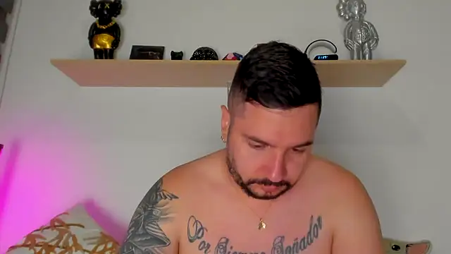 Snapshot of camilo_restrepo21 chatting on September 14, 2:24 am camilo restrepo21 online show from September 14, 2:24 am