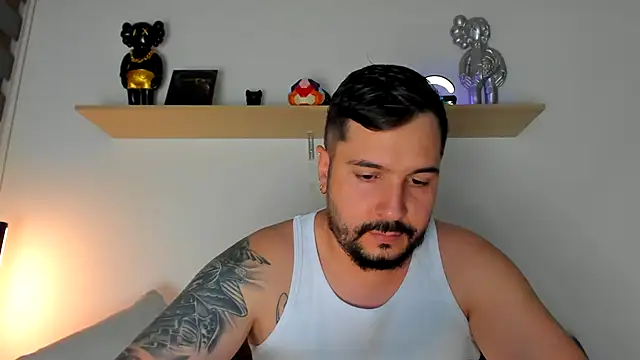 Snapshot of camilo_restrepo21 chatting on February 7, 12:09 am camilo restrepo21 online show from February 7, 12:09 am