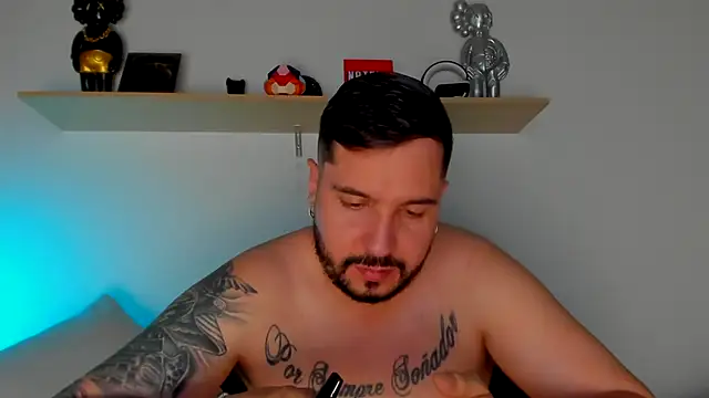 Snapshot of camilo_restrepo21 chatting on March 9, 12:42 am camilo restrepo21 online show from March 9, 12:42 am