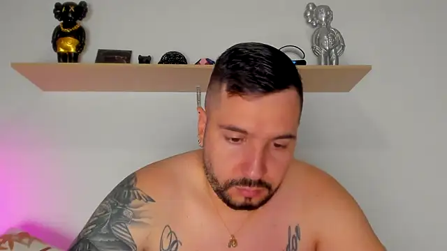 Snapshot of camilo_restrepo21 chatting on September 24, 11:03 pm camilo restrepo21 online show from September 24, 11:03 pm
