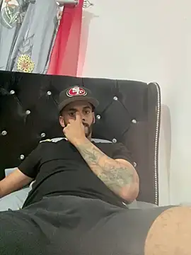 Moodxxx00 online show from February 2, 8:50 pm