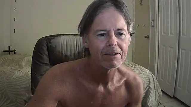 nakeedcowboi65 online show from April 10, 10:44 am