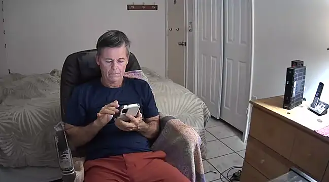 Snapshot of nakeedcowboi65 chatting on January 14, 7:53 pm nakeedcowboi65 online show from January 14, 7:53 pm