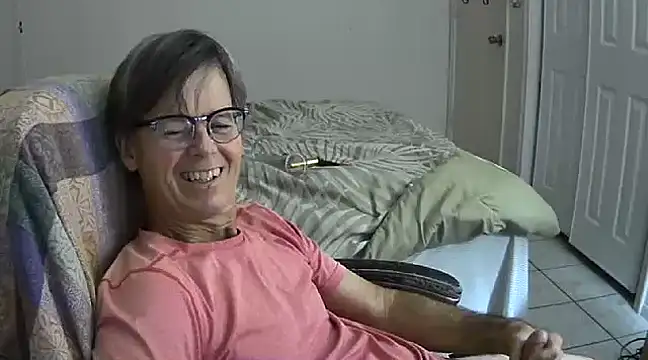 Snapshot of nakeedcowboi65 chatting on December 3, 11:43 am nakeedcowboi65 online show from December 3, 11:43 am