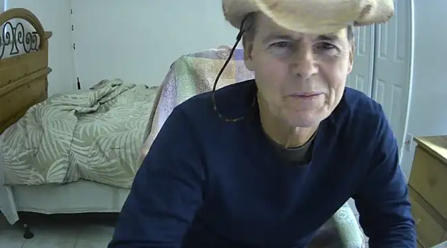 Snapshot of nakeedcowboi65 chatting on January 22, 10:06 pm nakeedcowboi65 online show from January 22, 10:06 pm