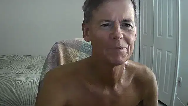 Snapshot of nakeedcowboi65 chatting on September 17, 4:35 am nakeedcowboi65 online show from September 17, 4:35 am