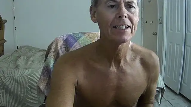 Snapshot of nakeedcowboi65 chatting on September 14, 11:40 pm nakeedcowboi65 online show from September 14, 11:40 pm