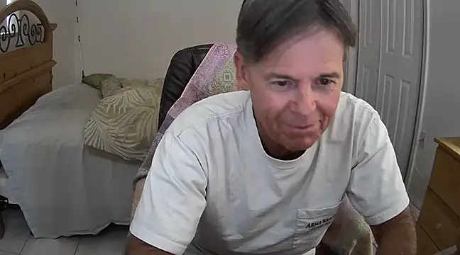 Snapshot of nakeedcowboi65 chatting on March 10, 6:12 pm nakeedcowboi65 online show from March 10, 6:12 pm