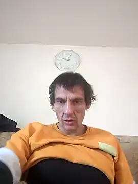 Snapshot of maciej chatting on September 22, 10:26 am maciej online show from September 22, 10:26 am