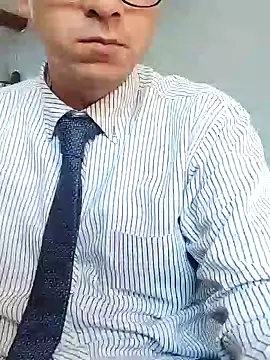 Snapshot of Business_dickkk chatting on January 17, 1:46 pm Business dickkk online show from January 17, 1:46 pm