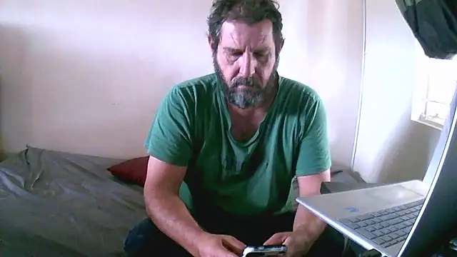 Snapshot of TryingWind chatting on October 20, 8:18 am TryingWind online show from October 20, 8:18 am