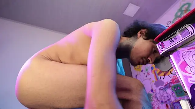 trieone online show from April 28, 2:27 am