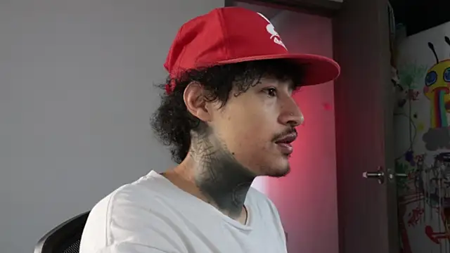 trieone online show from April 21, 2:34 pm