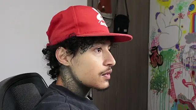 trieone online show from March 28, 2:17 pm