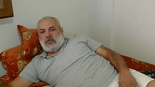 Snapshot of husoizmir chatting on October 2, 1:04 pm husoizmir online show from October 2, 1:04 pm