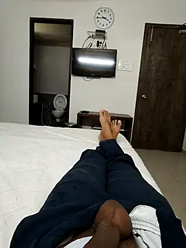 GUJJU GUJARATI online show from April 8, 10:14 am