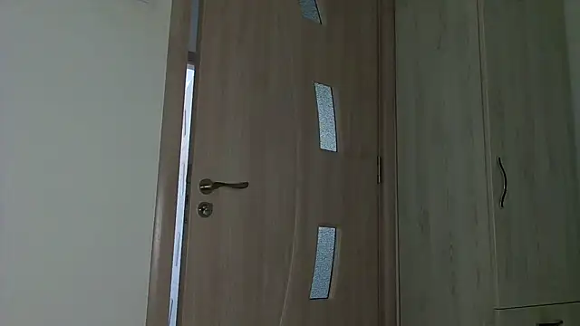 Justynn1 online show from April 24, 4:48 am