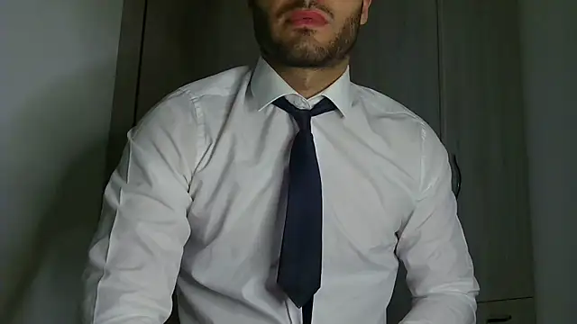 Justynn1 online show from April 8, 10:29 pm