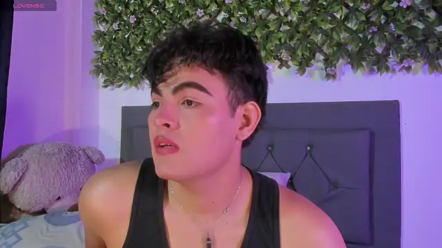 kamii 22 online show from April 11, 3:59 pm