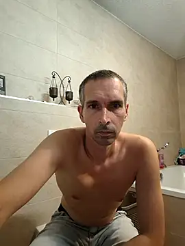 Snapshot of Geiler-boy313 chatting on October 12, 5:07 pm Geiler-boy313 online show from October 12, 5:07 pm