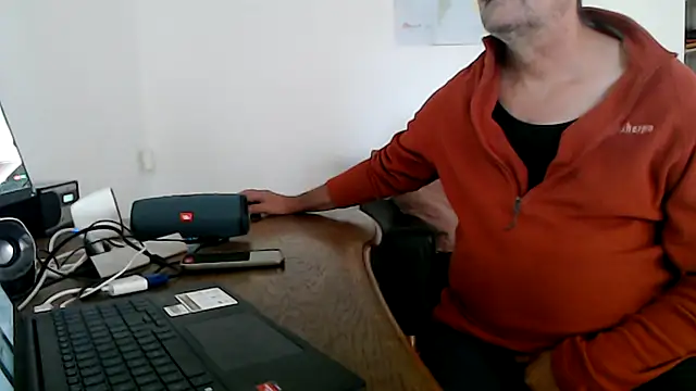 Snapshot of silvio-aus-luzern-CH chatting on October 20, 7:56 am silvio-aus-luzern-CH online show from October 20, 7:56 am