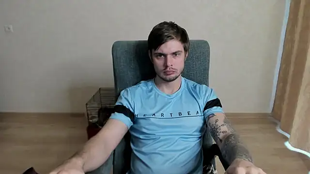 maks wolfis online show from April 28, 7:46 am