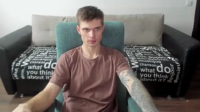 Snapshot of maks_wolfis chatting on March 2, 12:03 pm maks wolfis online show from March 2, 12:03 pm