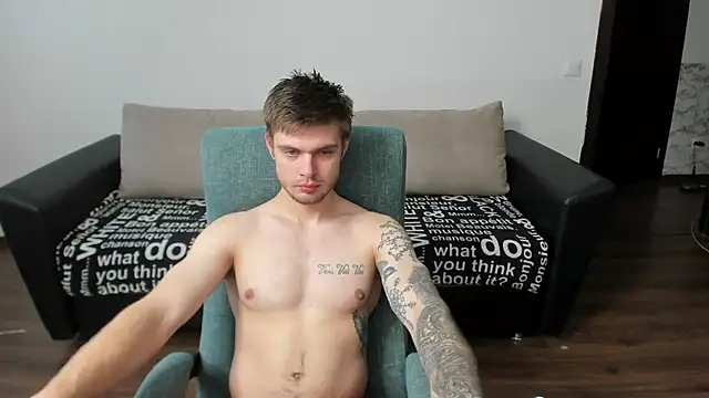 Snapshot of maks_wolfis chatting on January 7, 8:37 am maks wolfis online show from January 7, 8:37 am