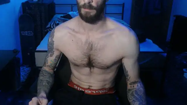 Snapshot of SexxxyLouis chatting on December 12, 8:14 am SexxxyLouis online show from December 12, 8:14 am