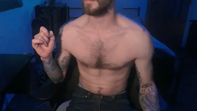 Snapshot of SexxxyLouis chatting on January 9, 6:04 pm SexxxyLouis online show from January 9, 6:04 pm