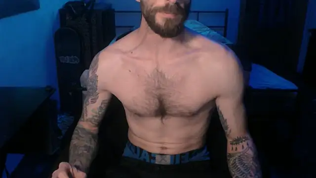 Snapshot of SexxxyLouis chatting on December 7, 7:54 pm SexxxyLouis online show from December 7, 7:54 pm