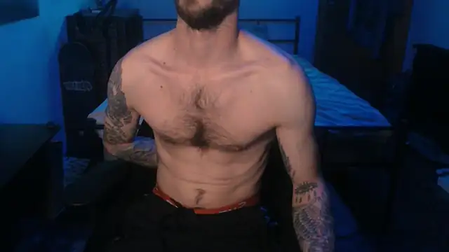 Snapshot of SexxxyLouis chatting on December 29, 6:49 pm SexxxyLouis online show from December 29, 6:49 pm