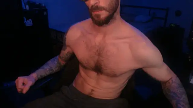 Snapshot of SexxxyLouis chatting on September 12, 10:26 am SexxxyLouis online show from September 12, 10:26 am
