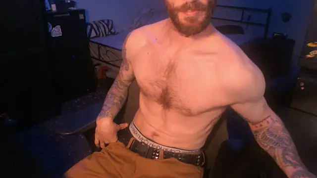 Snapshot of SexxxyLouis chatting on September 17, 11:11 am SexxxyLouis online show from September 17, 11:11 am