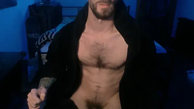 Snapshot of SexxxyLouis chatting on December 26, 7:24 am SexxxyLouis online show from December 26, 7:24 am