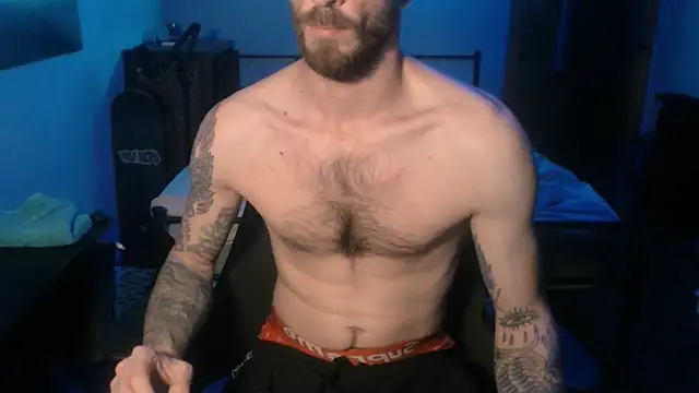 Snapshot of SexxxyLouis chatting on December 28, 9:08 pm SexxxyLouis online show from December 28, 9:08 pm