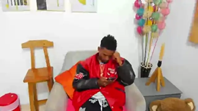 anhtony wayans online show from March 25, 12:25 am