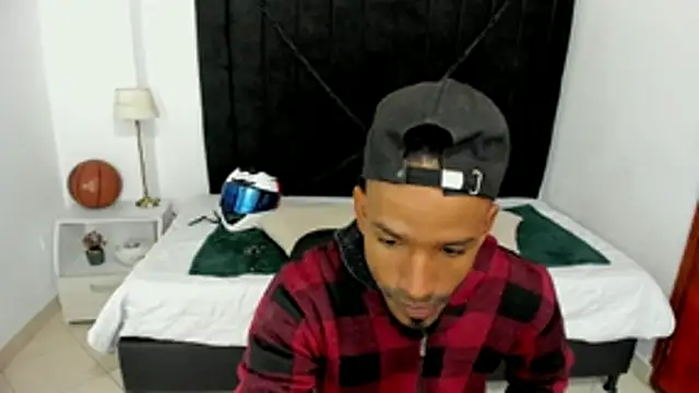 Snapshot of anhtony_wayans chatting on October 15, 12:07 am anhtony wayans online show from October 15, 12:07 am