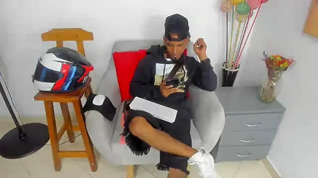 Snapshot of anhtony_wayans chatting on October 8, 12:48 am anhtony wayans online show from October 8, 12:48 am