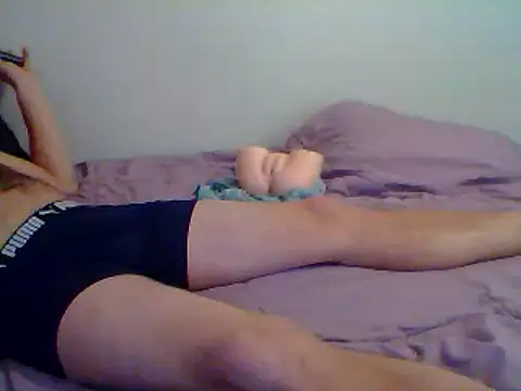Snapshot of Bwc4u2Ride chatting on December 15, 7:42 pm Bwc4u2Ride online show from December 15, 7:42 pm
