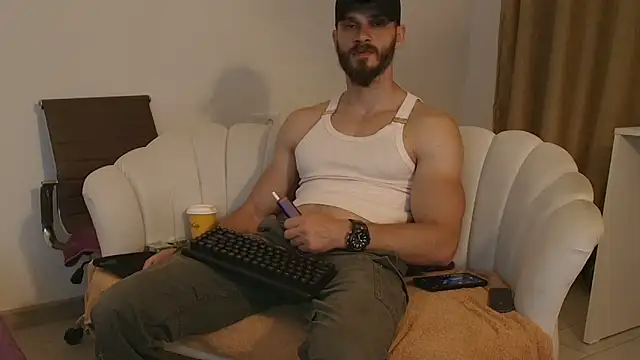 MauroTwin online show from May 11, 6:27 pm