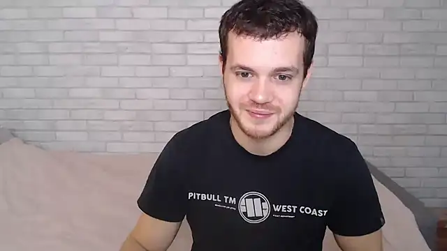 Snapshot of Alexxx_horny chatting on October 23, 9:02 am Alexxx horny online show from October 23, 9:02 am