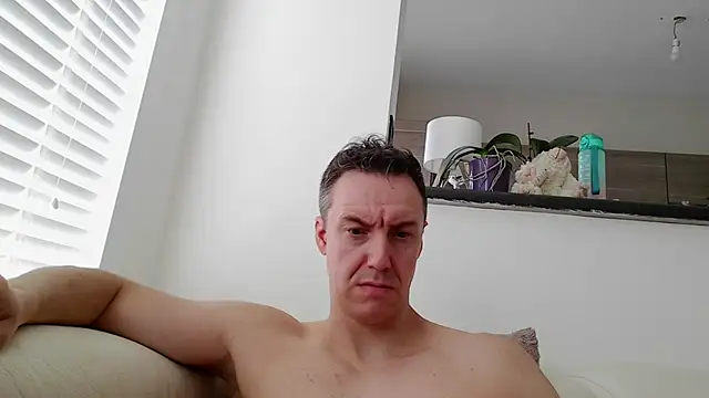 ploki2180 online show from April 12, 10:28 am