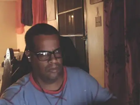 Snapshot of thesugar32 chatting on October 24, 2:24 am thesugar32 online show from October 24, 2:24 am