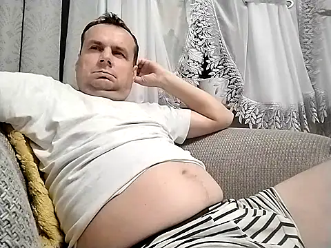 grzes19763 online show from October 13, 4:46 pm