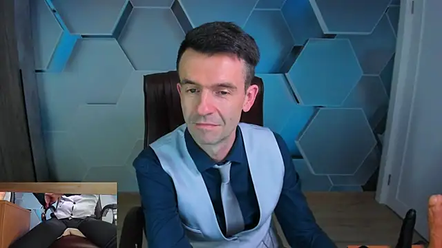 SteveTiger online show from April 24, 12:40 pm