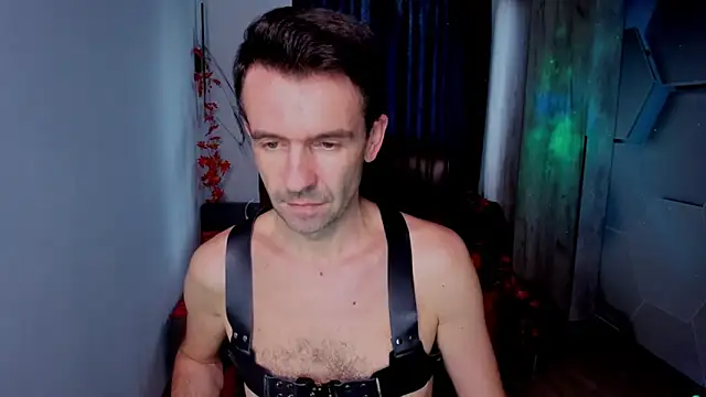 Snapshot of SteveTiger chatting on November 2, 12:42 pm SteveTiger online show from November 2, 12:42 pm